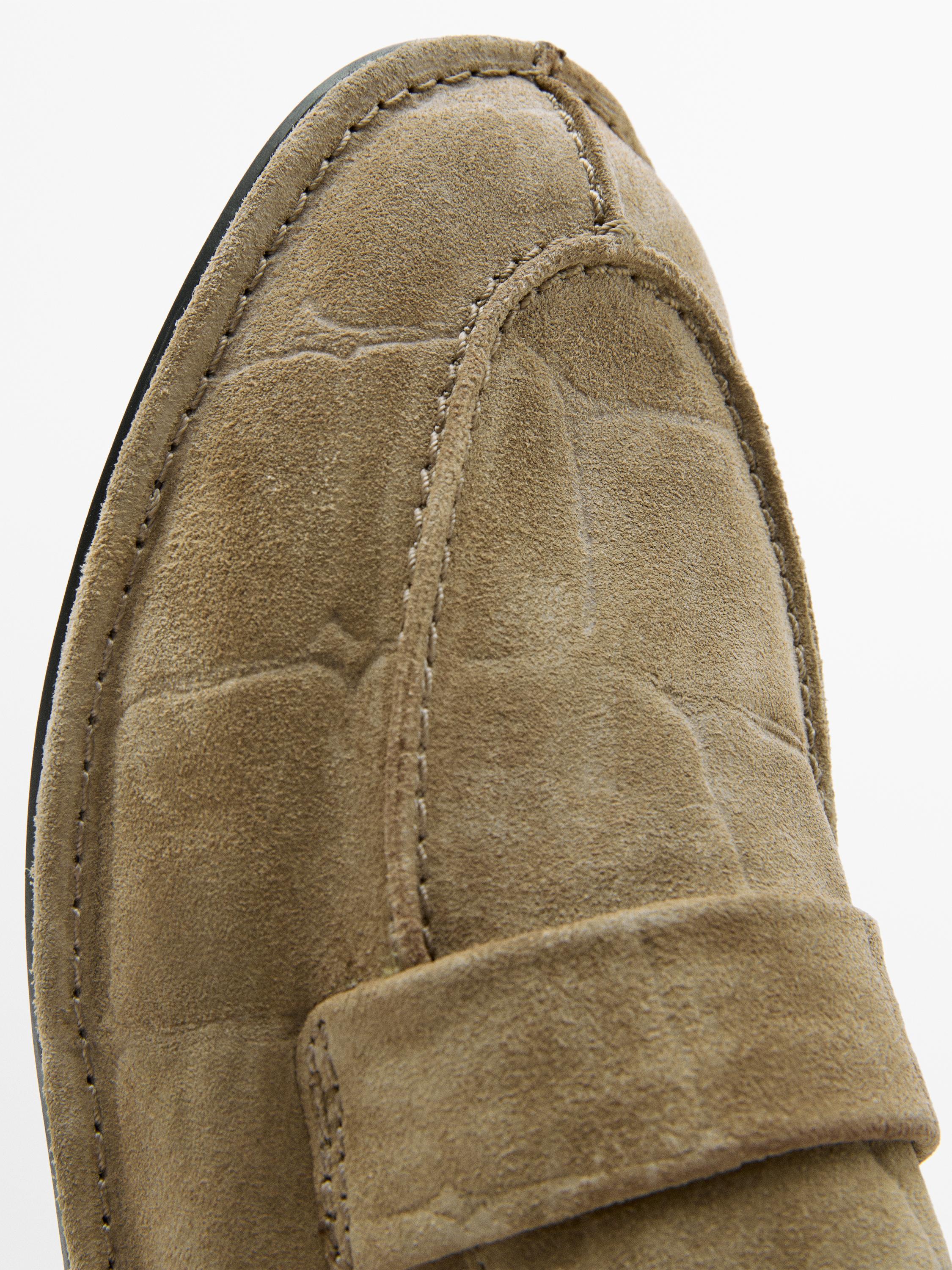 Mocassins souples en croûte de cuir